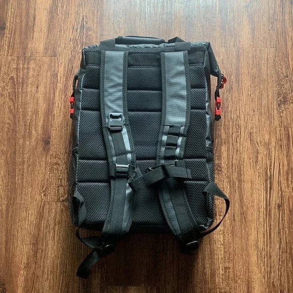 Star Wars Darth Vader Backpack Insulated Cooler 28-Can Capacity NWT - Picture 5 of 9